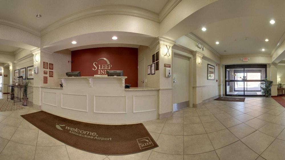 Sleep Inn & Suites Airport Милуоки Екстериор снимка