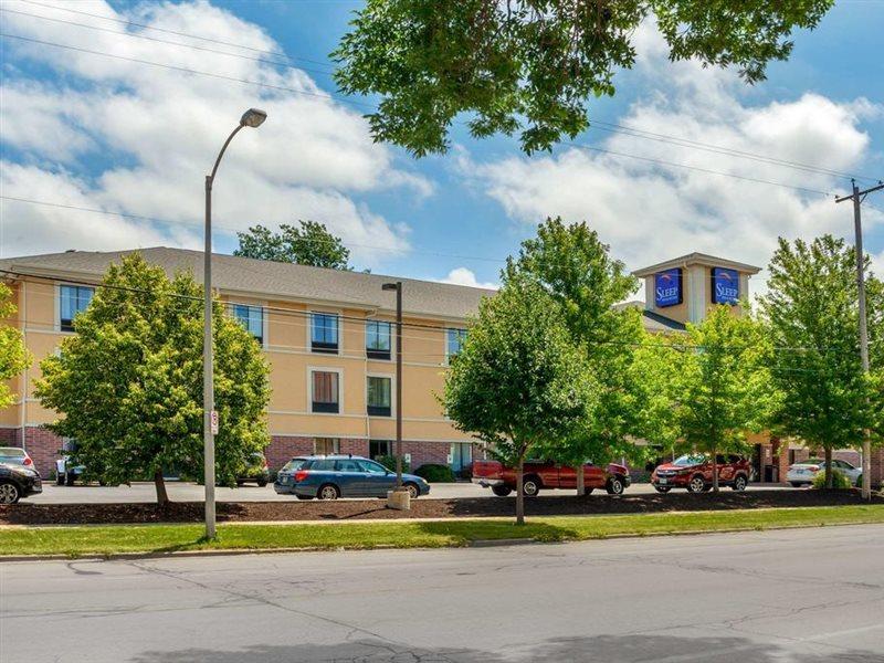 Sleep Inn & Suites Airport Милуоки Екстериор снимка