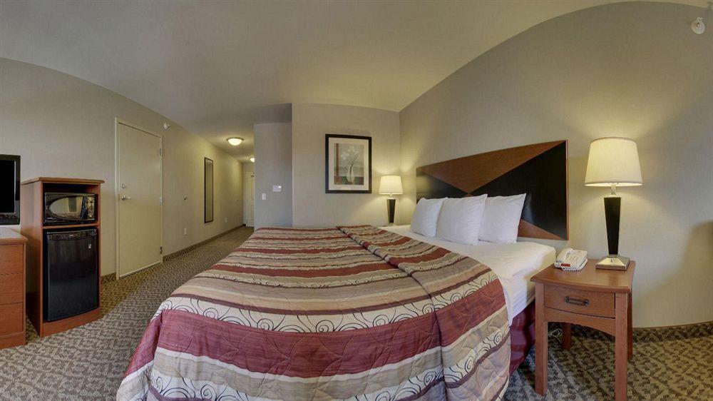 Sleep Inn & Suites Airport Милуоки Екстериор снимка