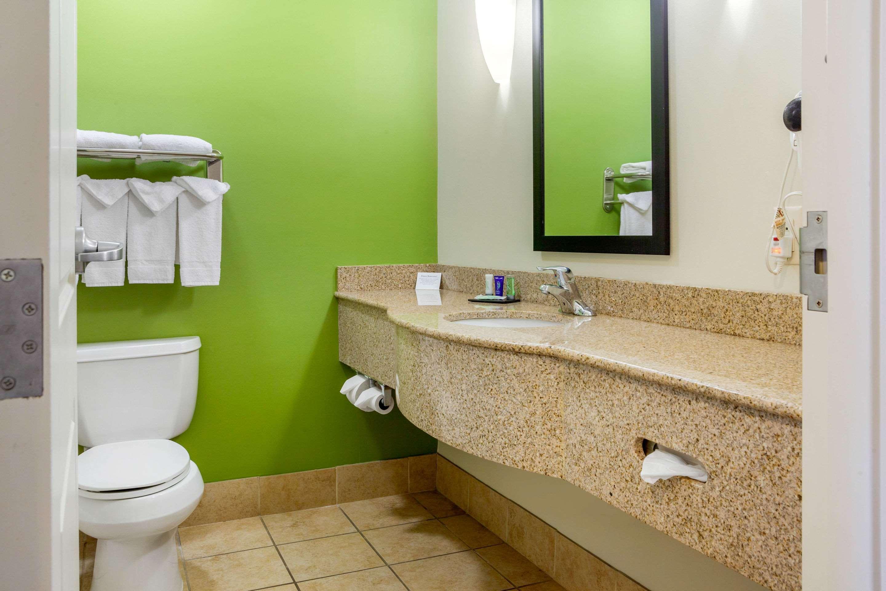 Sleep Inn & Suites Airport Милуоки Екстериор снимка