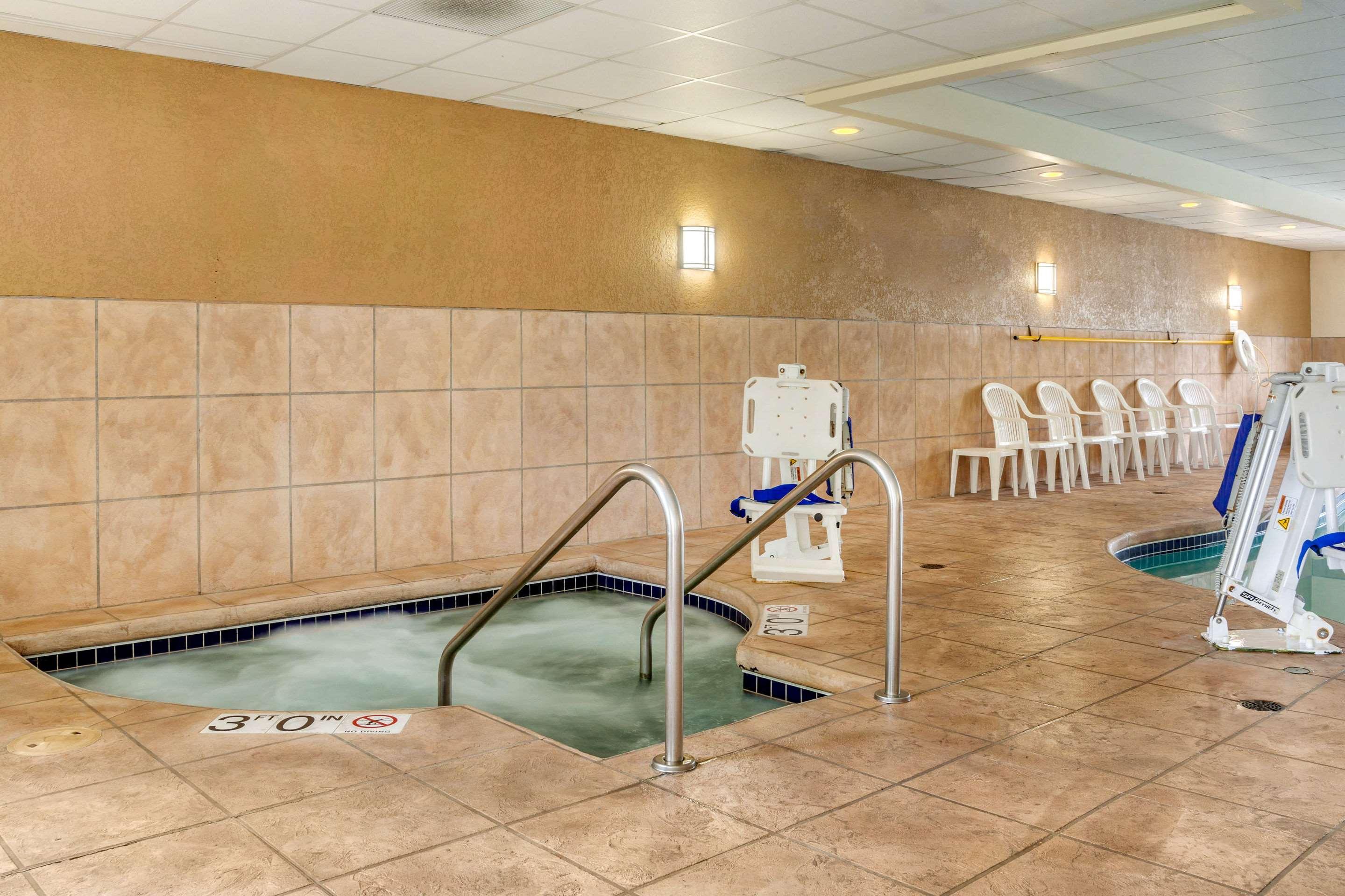 Sleep Inn & Suites Airport Милуоки Екстериор снимка